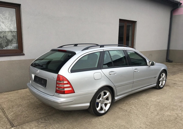 Mercedes-Benz Klasa C cena 13800 przebieg: 199924, rok produkcji 2007 z Garwolin małe 211